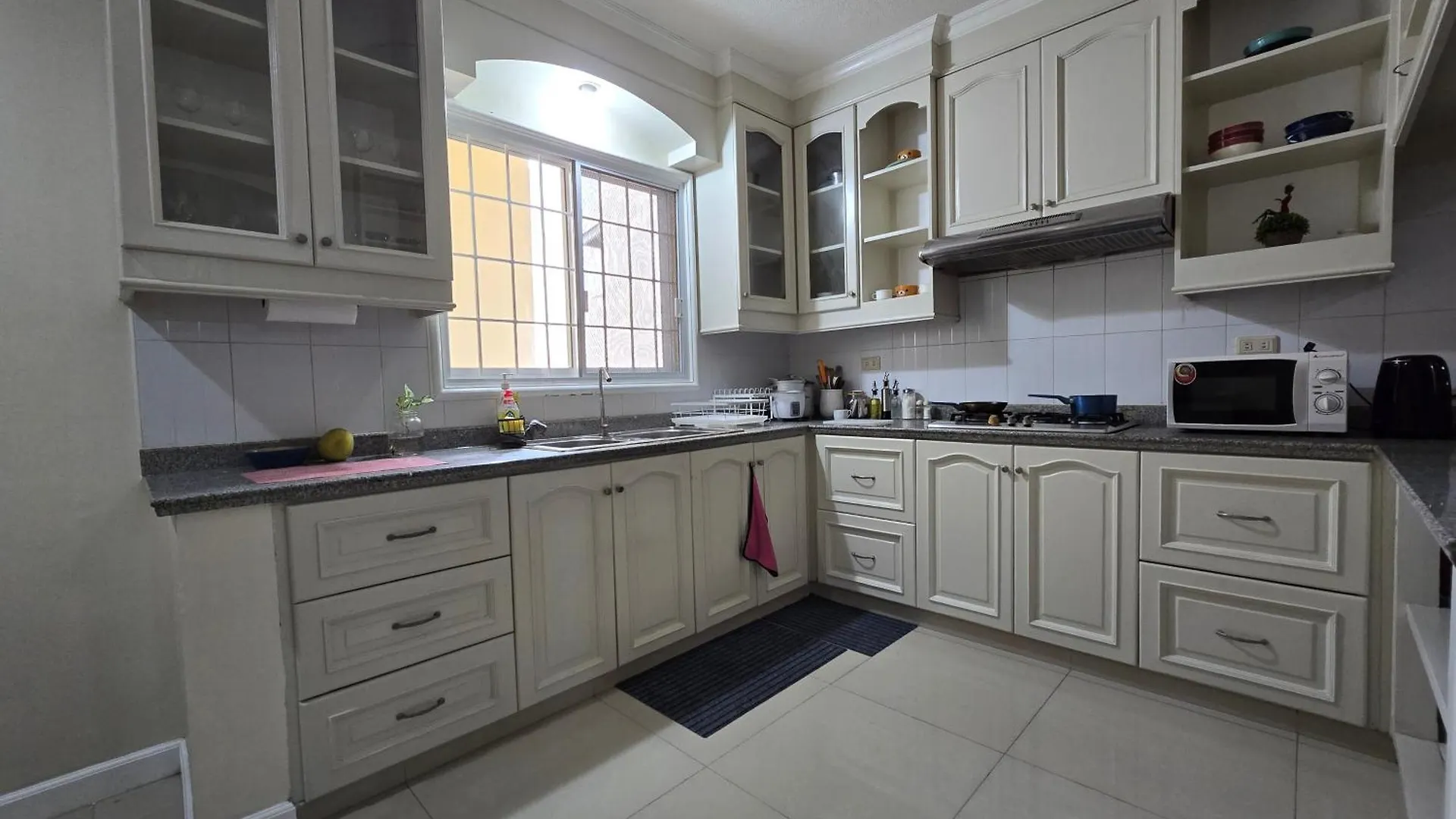 Madayaw Davao Cozy Suites Penzion